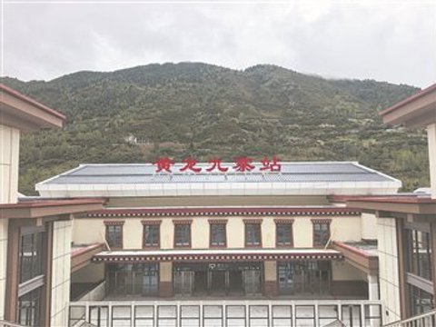 丰碑立高原 铁龙续长歌（封面故事）