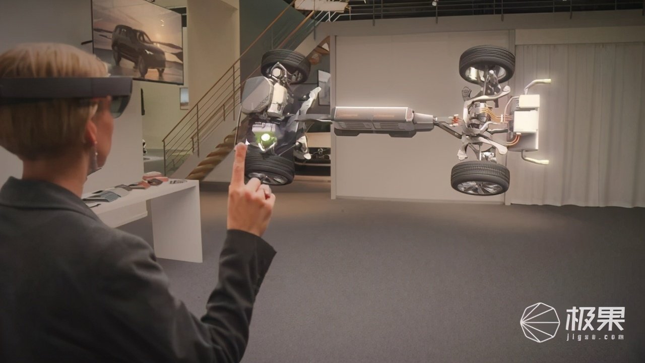 苹果vr头显价格 842f-kirmaiu9644614.jpg