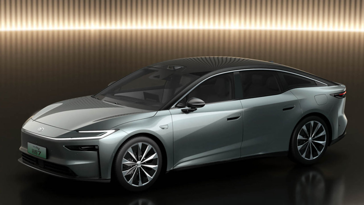 撕掉保守的外衣，广汽丰田铂智7堆料满配，新势力扛得住吗？