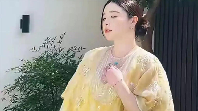 阚清子孕期穿新中式服装拍照，挺大肚仍少女感十足，网友大赞旺夫