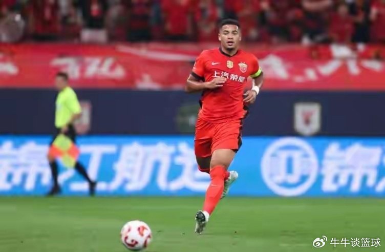 跟山东泰山耍心眼？蒋光太缺席赛前踩场，晚上却悄悄抵达济南