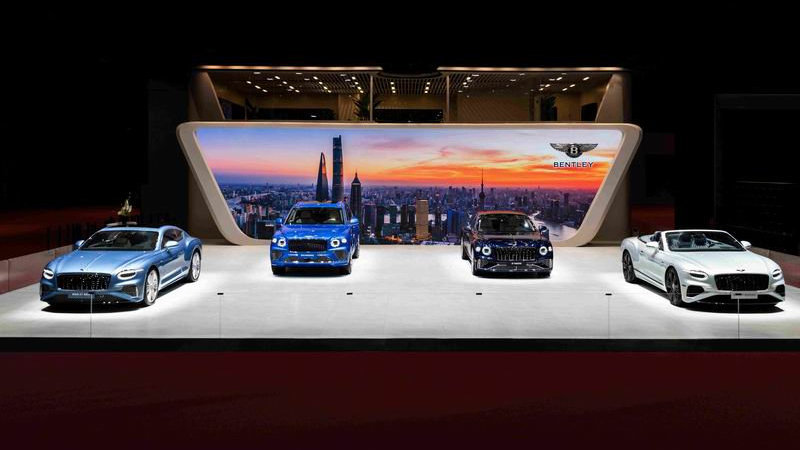 宾利飞驰、欧陆GT及欧陆GT敞篷版车系最新成员 于2025上海车展全球公