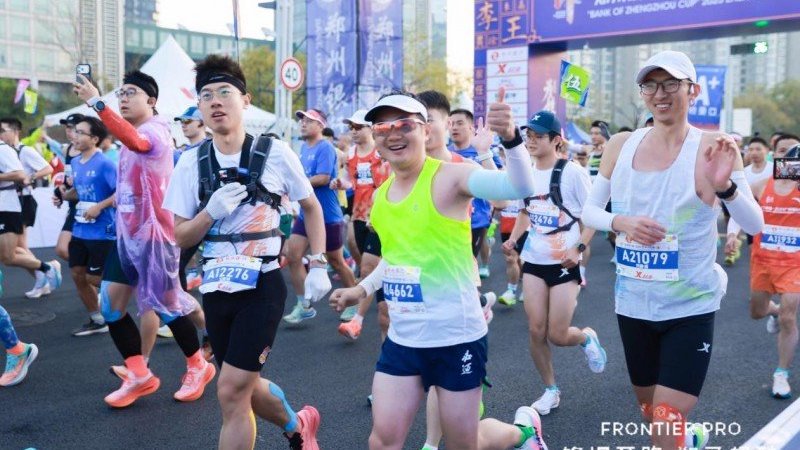 郑州日产锋坦FrontierPro护航2025郑州马拉松