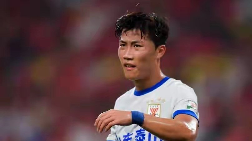 球迷不满谢文能不务正业，干脆当网红算了，郭田雨就是前车之鉴