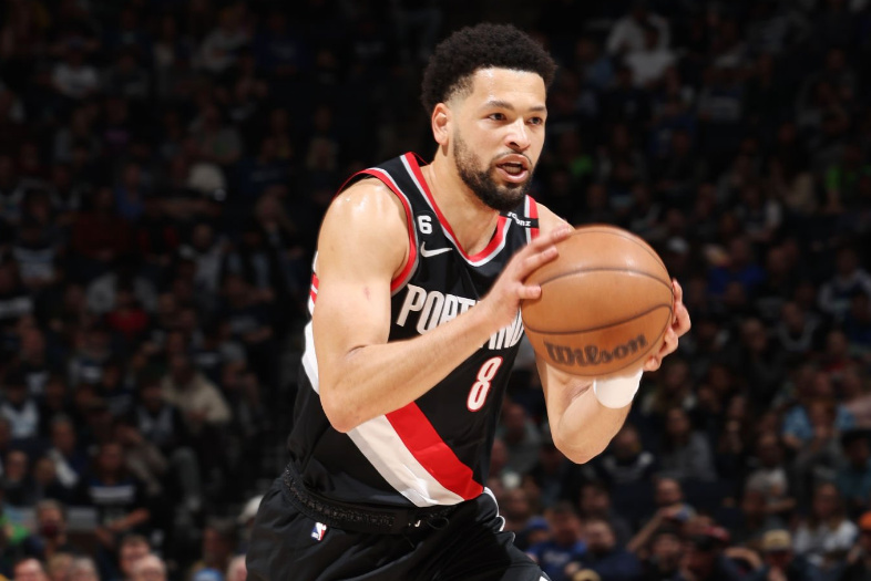 这是临时工？开拓者刚刚用短合同签下的后场球员有点水平？-我是临时工