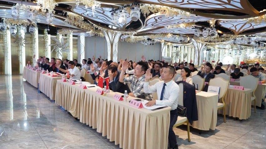 湖北省武汉城市圈商贸服务协会第三届第二次会员代表大会在汉召开