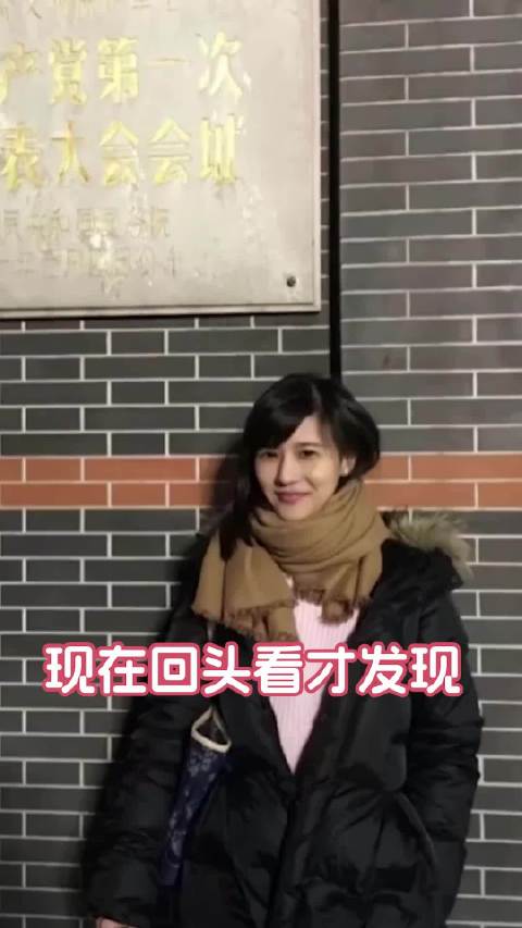 papi酱真的是很多女生第一次接触女性主义的启蒙人