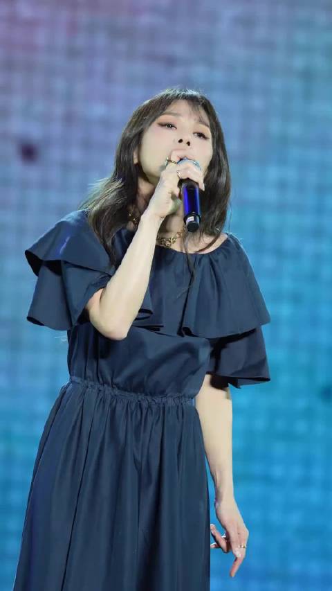 一想到以后不会再有人这么勇敢又真诚的爱你我就觉得我赢了.