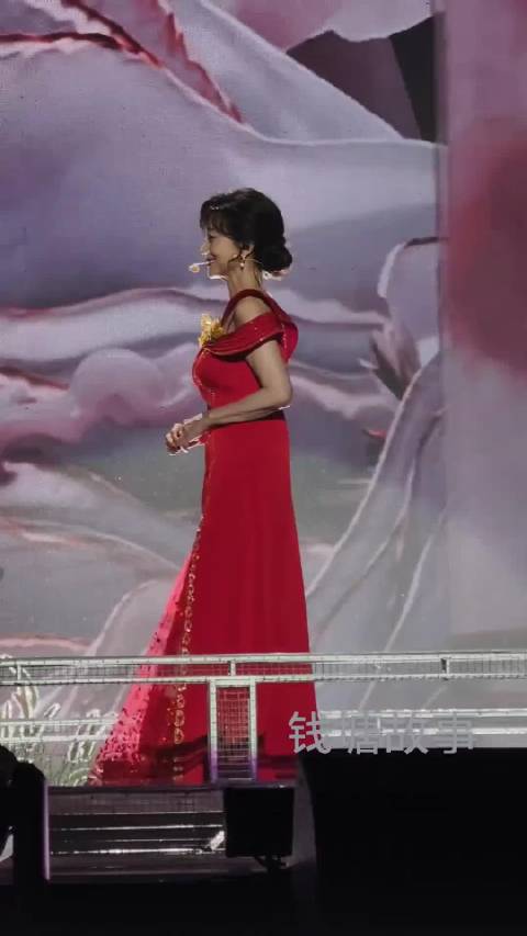 赵雅芝叶童5月24日成都开唱，重现新白娘子传奇经典