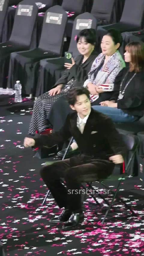 老王哥太松弛了超绝内娱活人感！