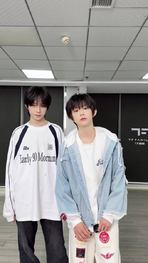 这里有两个cool boy TF家族四代 | 王橹杰 陈奕恒