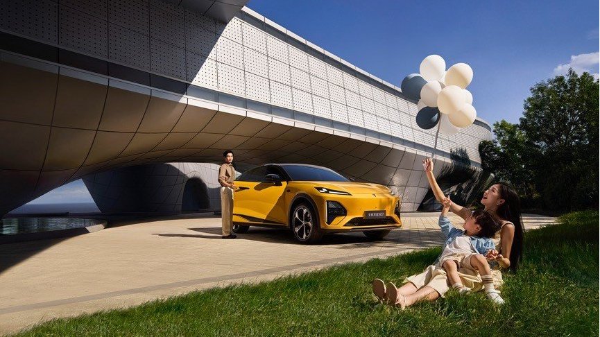 深蓝S07华为乾崑版智驾挑战重庆道路，是菜鸟还是老司机？