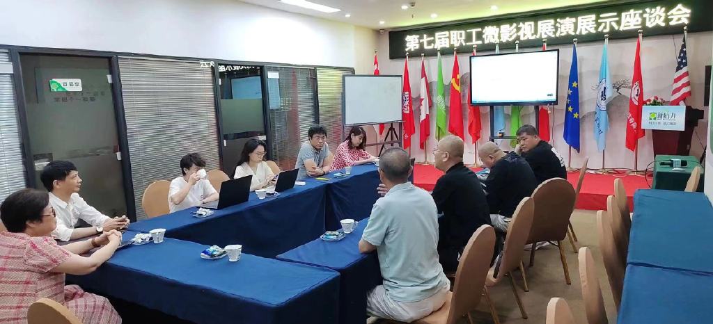 当代客观化“中国梦”形态缩影唤起“劳动者大军”凝视的概念