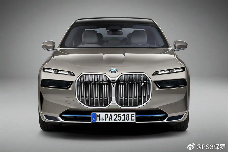 宝马7系改款测试，大鼻孔设计回归小鼻孔