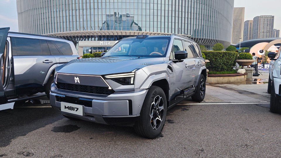 全球首款全栈华为智能越野SUV 东风猛士M817预售价32.99万起