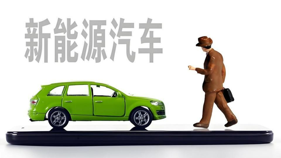 304万辆库存压顶，汽车经销商的生死转型！