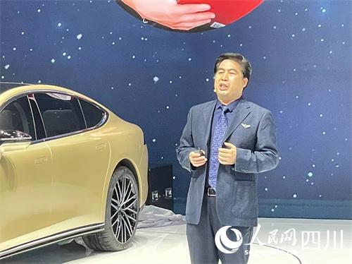 三十年三次转身 大运新能源汽车引业内关注