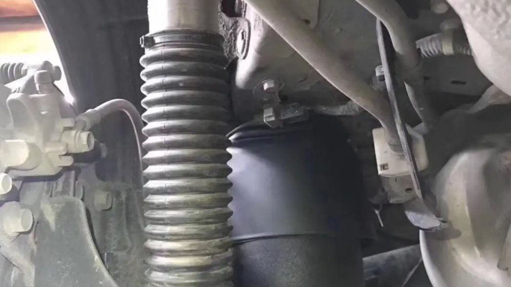 无论汽车贵不贵，这5项保养很重要，不少老司机经常忽视