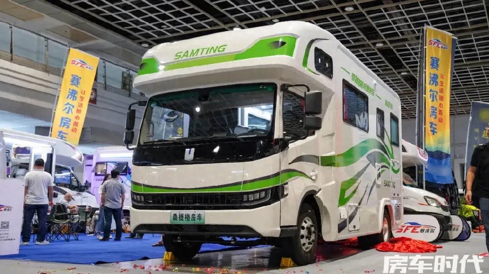 新车首发丨柴油插混 省油大空间 实拍赛沸尔桑提格星鳐E900