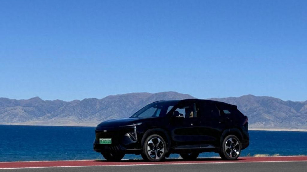 吉利确实“掀桌子”了！银河L7限时11.37万起，搭载1.5T雷神电混