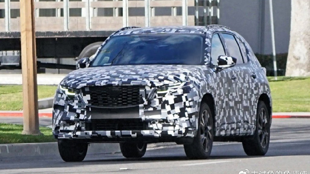 全新“泪眼”大灯 新一代马自达CX-5谍照曝光 预计年底亮相