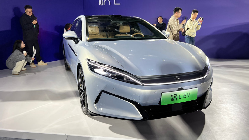 比亚迪汉L/唐L预售27万-36万元 兆瓦闪充+3万转电机开启新时代