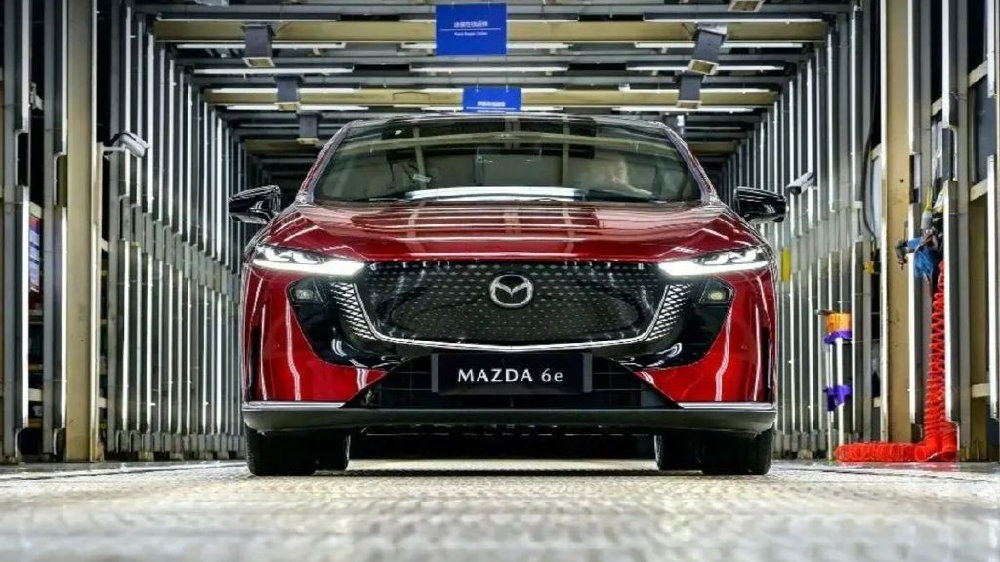 全球车品质的长安马自达EZ-6，以全球基因重塑电动时代的驾控哲学