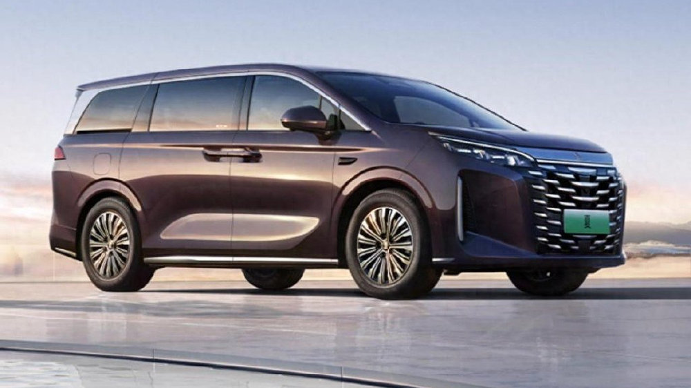 商务豪华PK科技新锐 别克GL8陆尚与比亚迪夏 谁更值得入手？