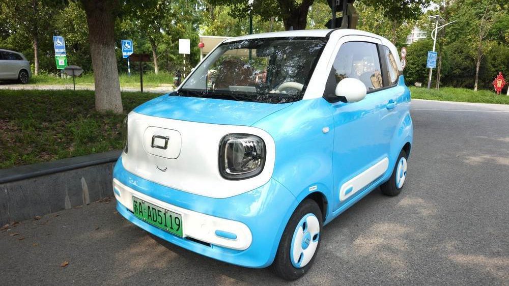 奔腾小马的这块AI大屏，正在重塑微型车的智能体验