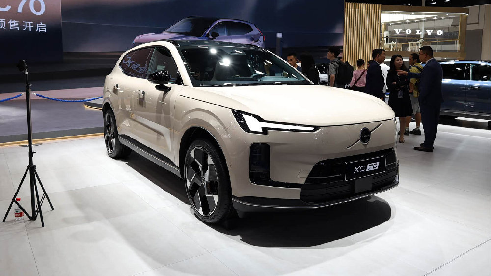 SMA架构首款超混SUV，综合续航1200km，沃尔沃XC70预售29.99万起
