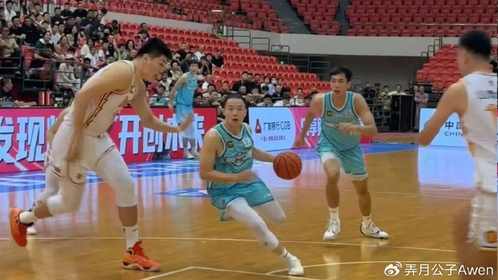 两战轰30+10！在刘维伟手下又打出顶级水准，谁还说他不值600万？