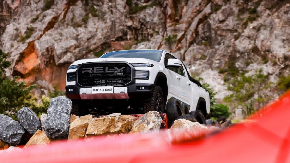 售价8.88万元起，RELY威麟R08上市，首任车主整车终身质保！