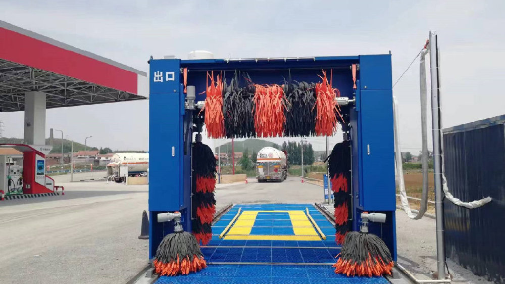 仿形清洗+智能风干，车洗捷龙门往复式洗车机引进行业革新​