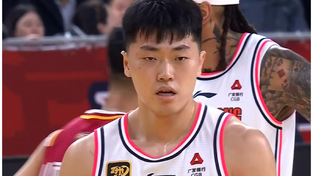 终于来了！广东锋线“双王炸”正式到位，杜锋被迫放弃吉伦沃特？