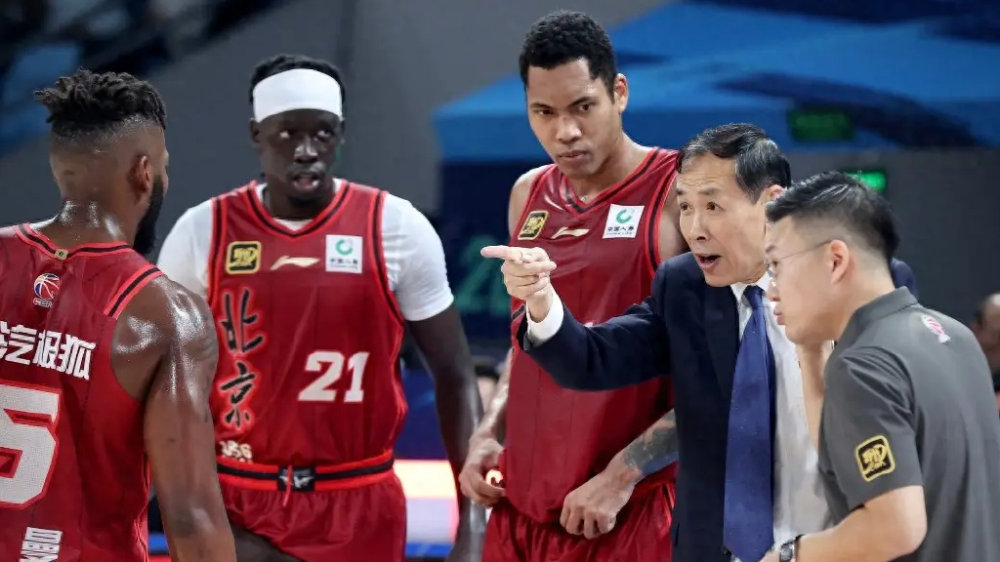 许利民：第三外援与曾凡博有关！若小曾留NBA，北京可将一人签回