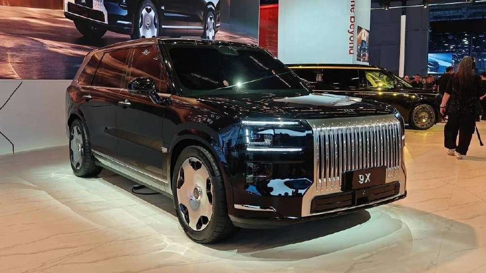 谁才是“9系”王牌？ 极氪9X对比问界M9