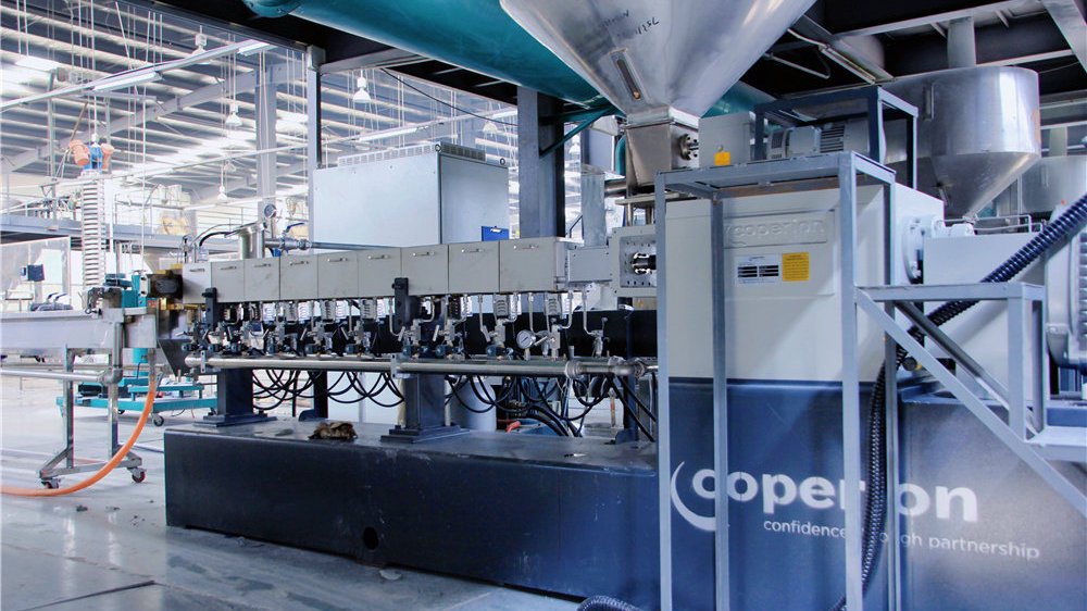 碳纤维增强尼龙的特性与应用：提升汽车零部件性能