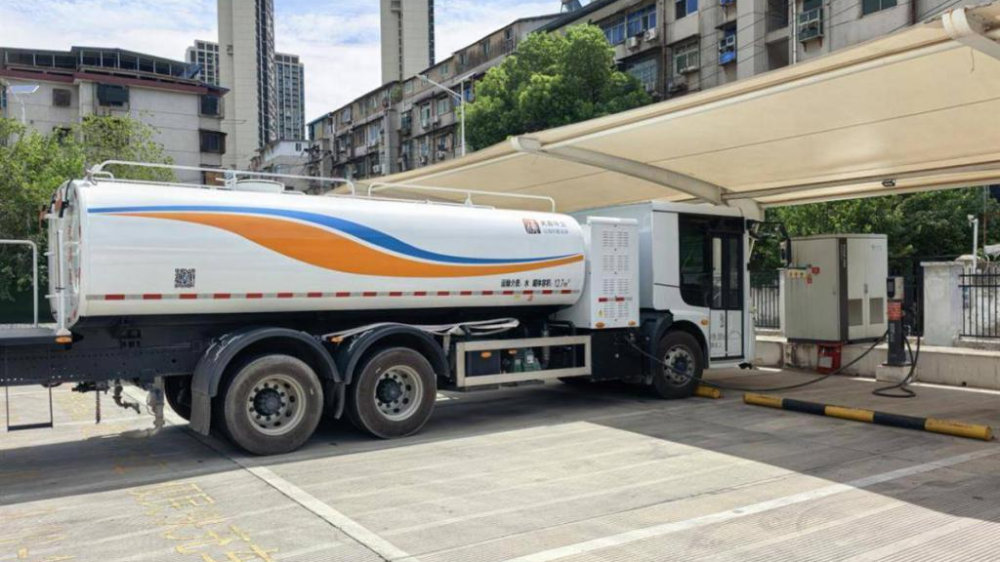 武汉公交13座充电站向社会开放 99把快充枪覆盖三镇