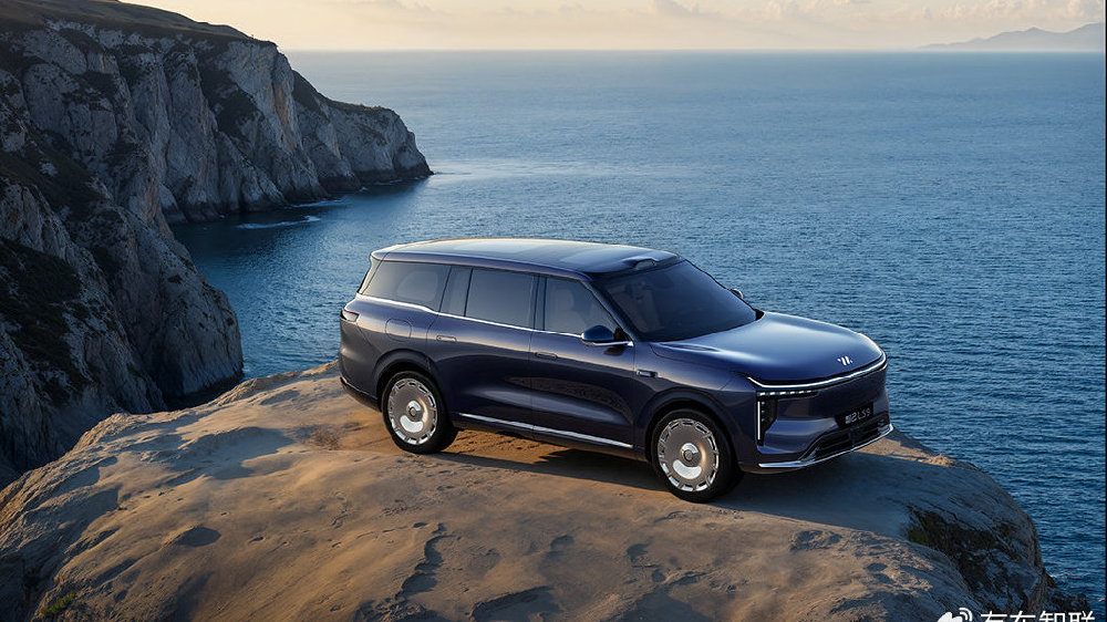 智联专访丨上汽旗舰智己LS9：以技术“长板”重塑大六座SUV市场格局