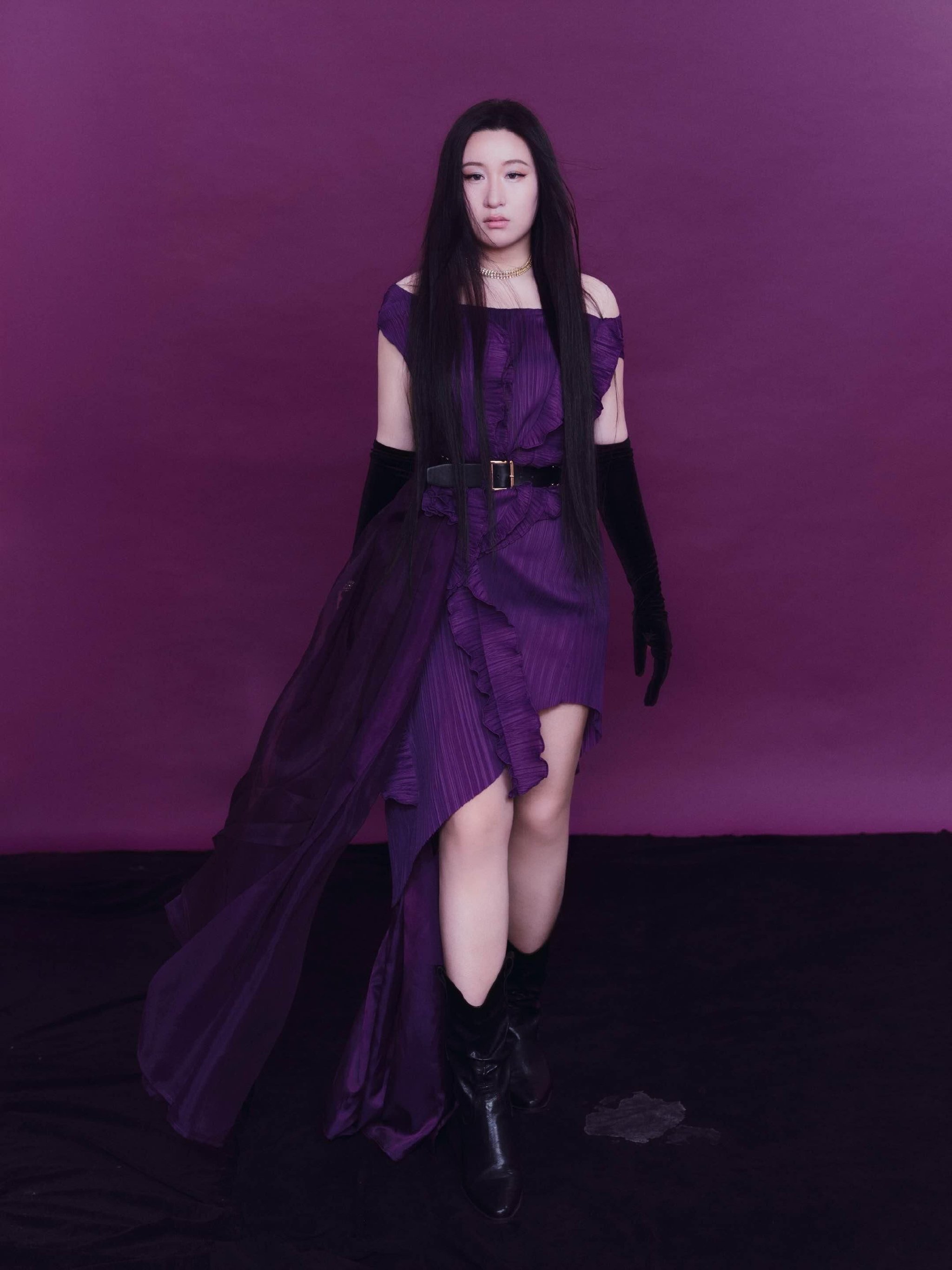 锤娜丽莎舞台表现获赞达专业歌手水准