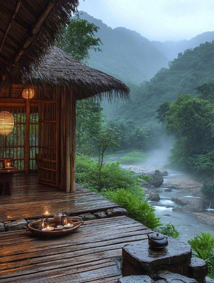 雨后村落呈现宁静时光