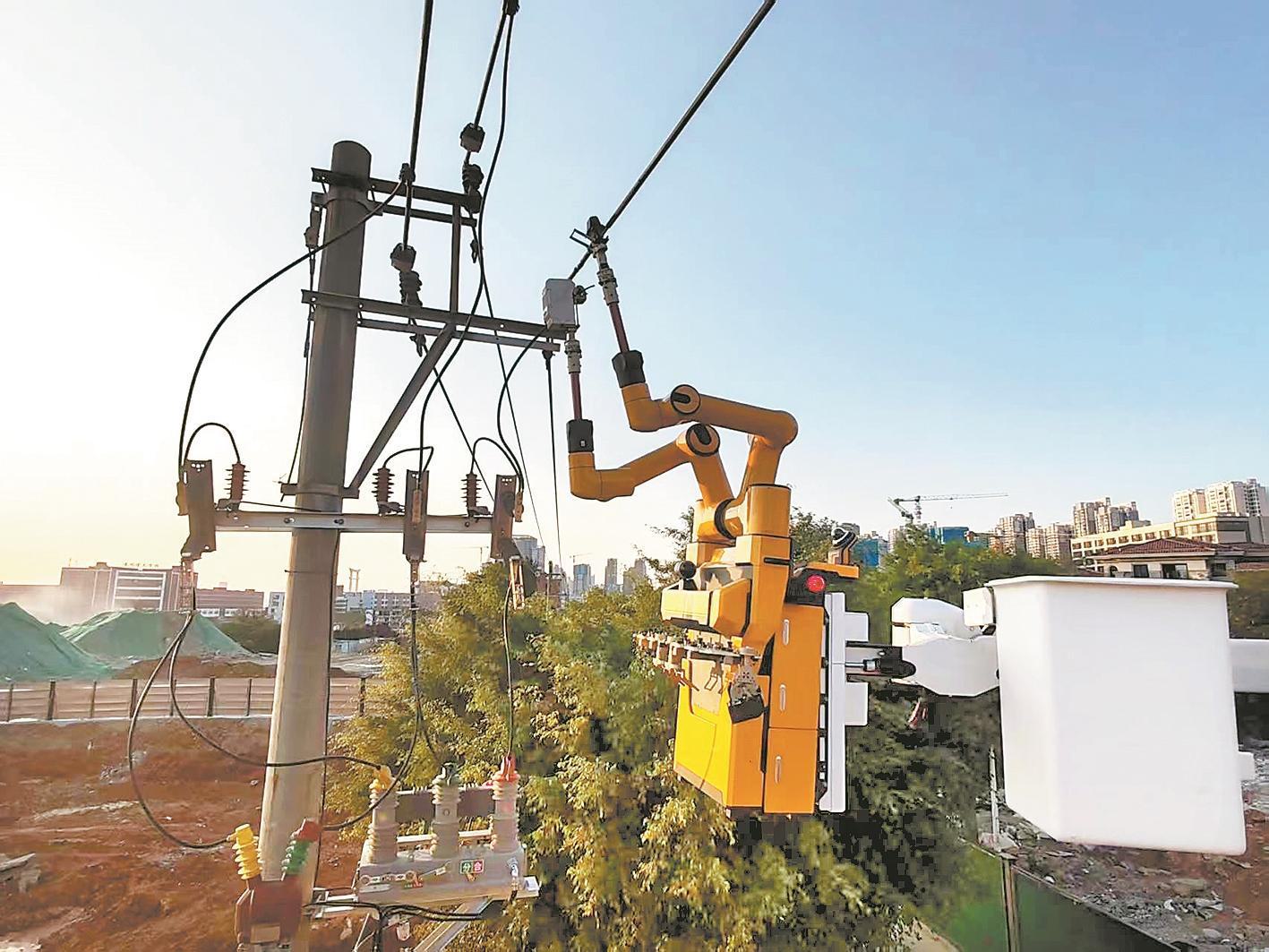 电力“钢铁侠”上岗