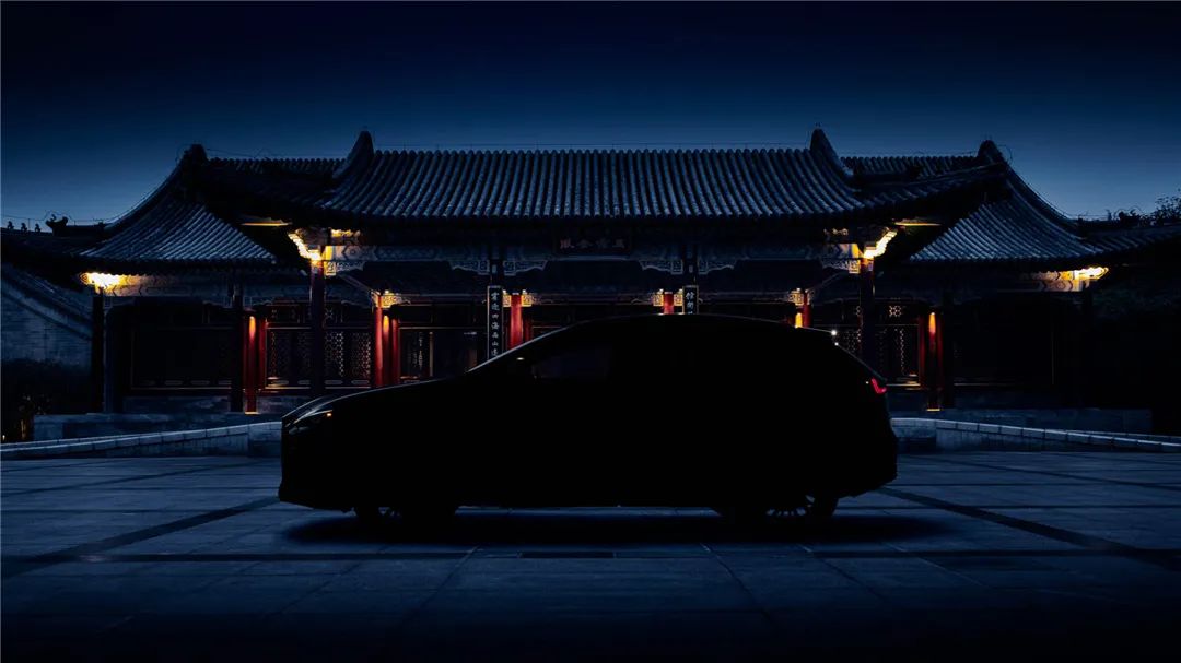 五菱造九座车迎“三胎”,进口特斯拉Model 3国内召回丨今日车闻