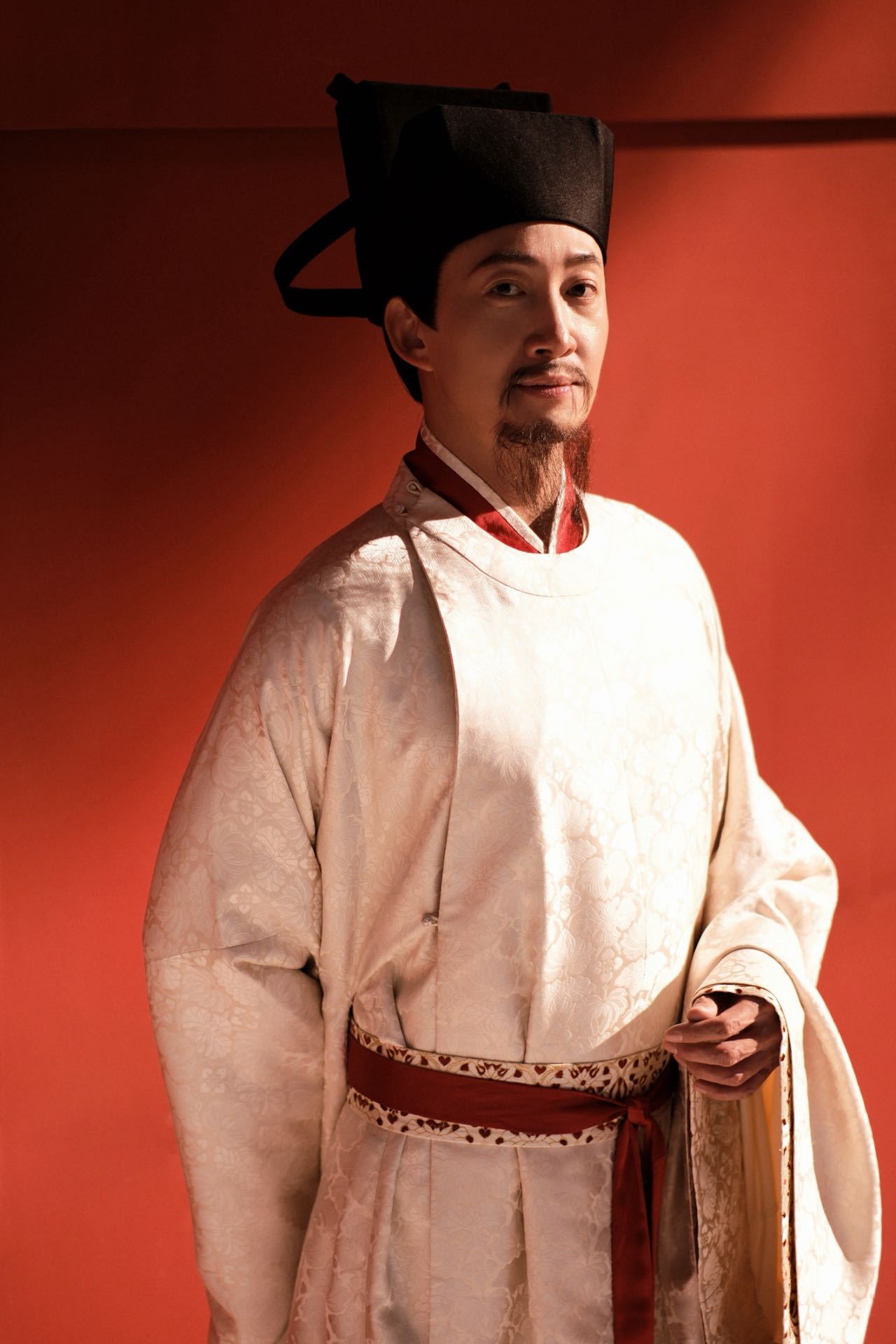 王阳古装造型惊艳亮相，网友呼吁多拍古装剧