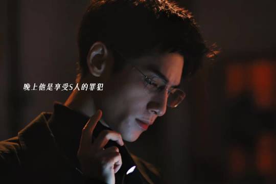 以杀S人取乐的恶魔，白天竟然是法医，其中究竟有什么隐情，他真的S人了吗？