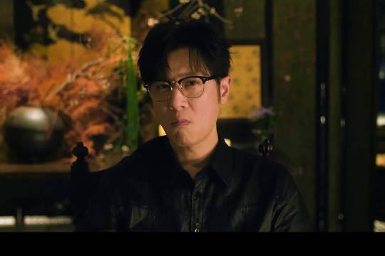 迷雾剧场最新悬疑剧，人前文质彬彬的慈善家，背地里竟是恶魔！