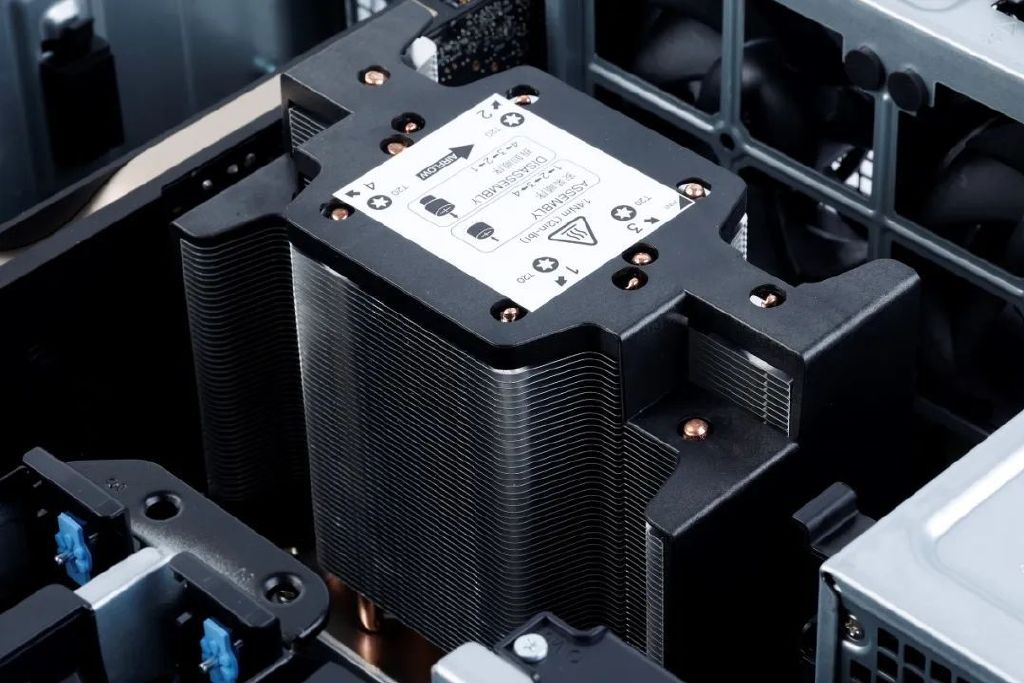 将服务器算力装进台式机!DELL Precision 7865 AMD工作站测试11 将服务器算力装进台式机!DELL Precision 7865 AMD工作站测试