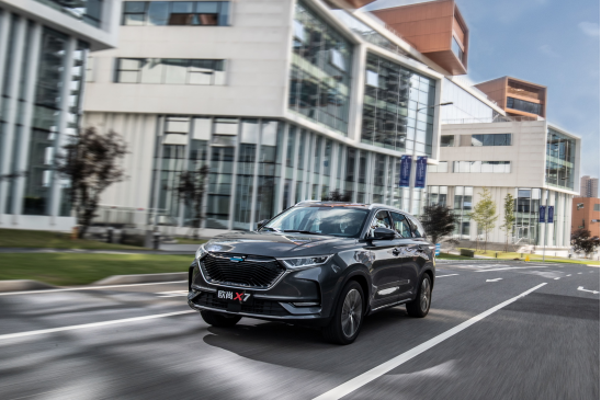 轴距堪比汉兰达,长度超探岳、途观L,这四款国产越级紧凑SUV,怎么选