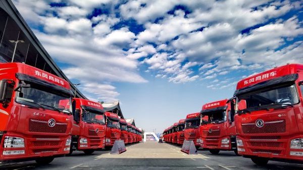 东风天龙KL龙擎3.0燃气新品上市，启动资源市场财富新引擎