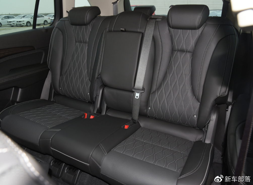 全家人的自驾游安排起来!三排大空间SUV该怎么选?